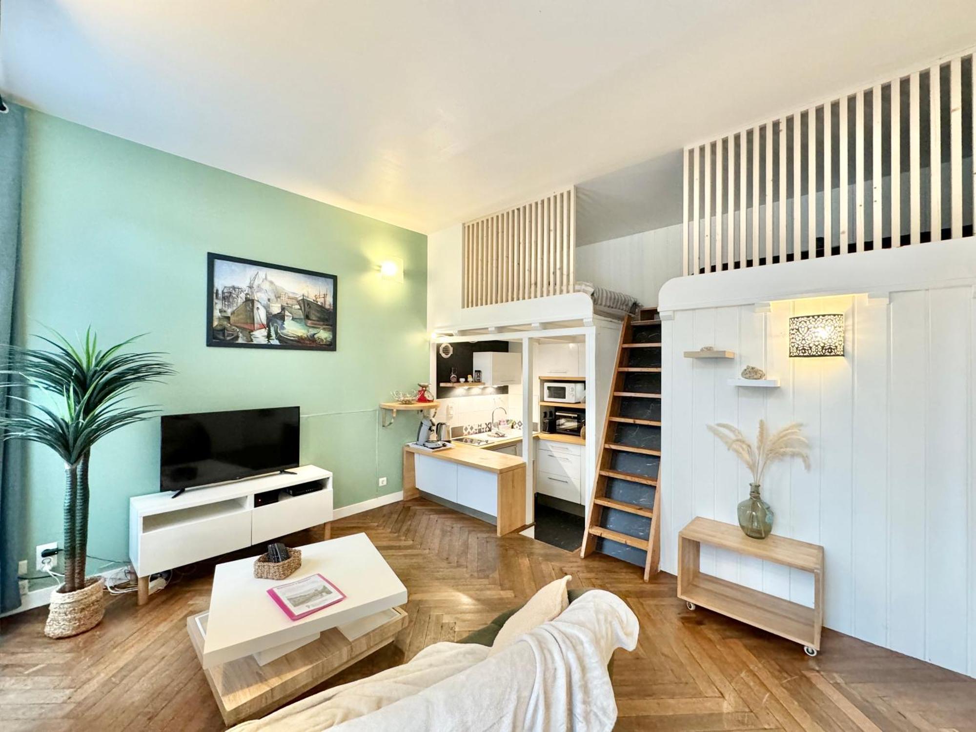 Le Noir Bois Et Blanc - Studio - Wifi - Centre Ville - Entree Autonome Кемпер Экстерьер фото